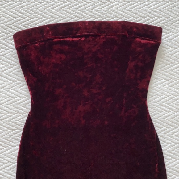 RED WINE CRUSHED VELVET SLEEVELESS SLIP DRESS ANGL SIZE M - Picture 2 of 4
